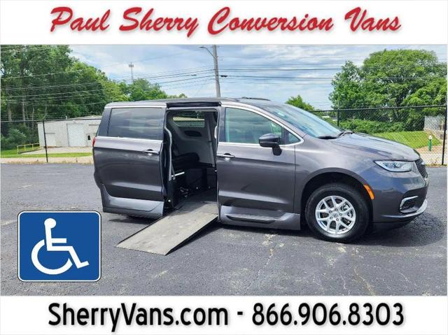 2022 Chrysler Pacifica Touring L for sale near Piqua, OH
