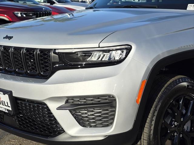 2025 Jeep Grand Cherokee Altitude 4x2