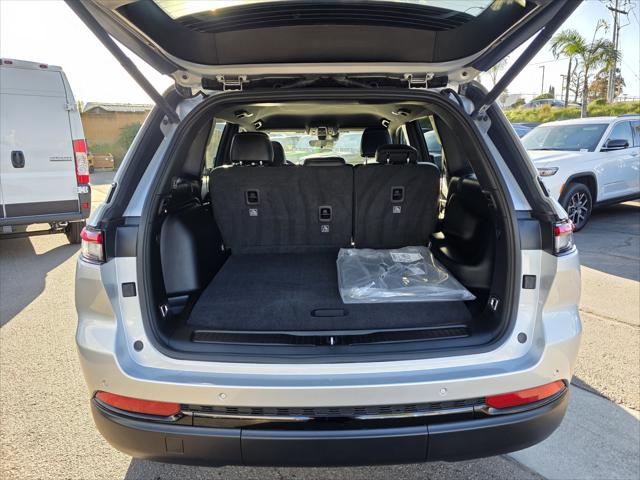 2025 Jeep Grand Cherokee Altitude 4x2