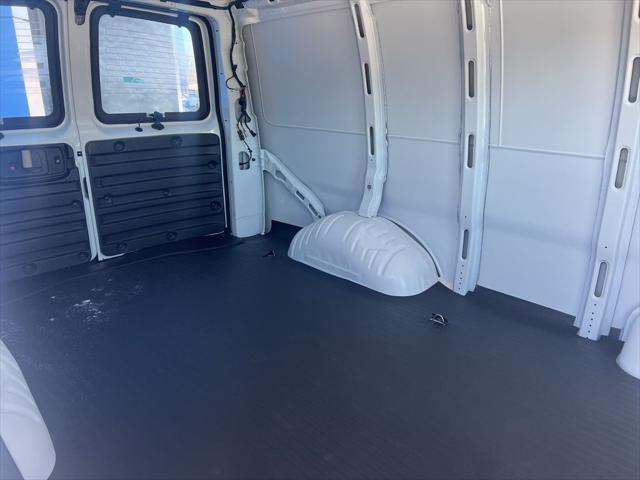 2025 Chevrolet Express Cargo Van RWD 2500 Extended Wheelbase WT