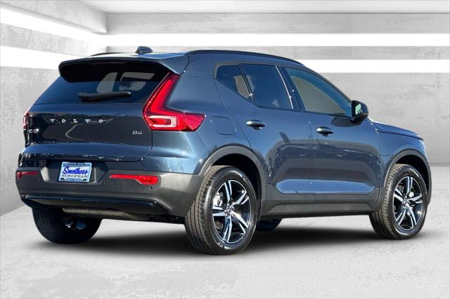 2026 Volvo XC40 B4 Core