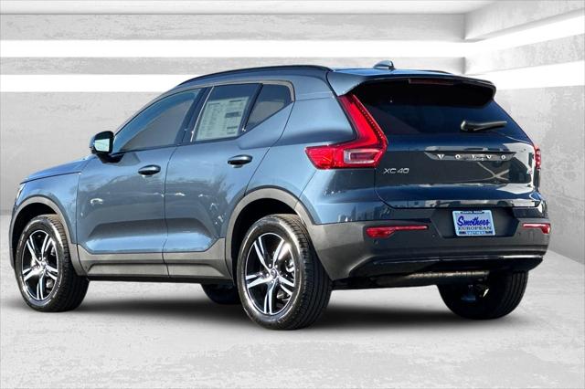 2026 Volvo XC40 B4 Core