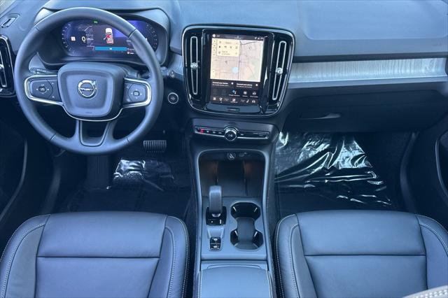 2026 Volvo XC40 B4 Core