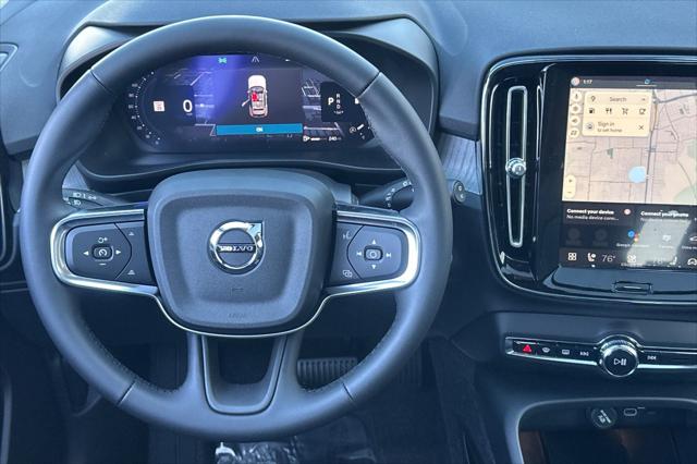 2026 Volvo XC40 B4 Core