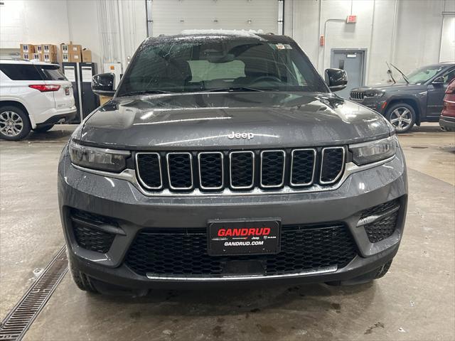2024 Jeep Grand Cherokee Laredo X 4x4 2024 Jeep Grand Cherokee Laredo X 4x4
