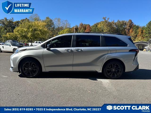 2022 Toyota Sienna XSE 2022 Toyota Sienna XSE