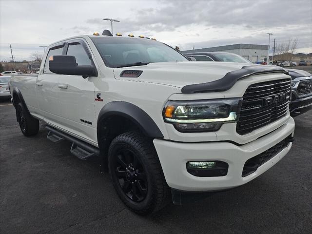 2022 RAM 3500 Laramie Crew Cab 4x4 8 Box