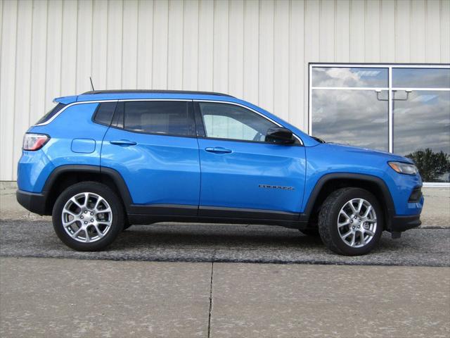 2024 Jeep Compass Latitude Lux FWD