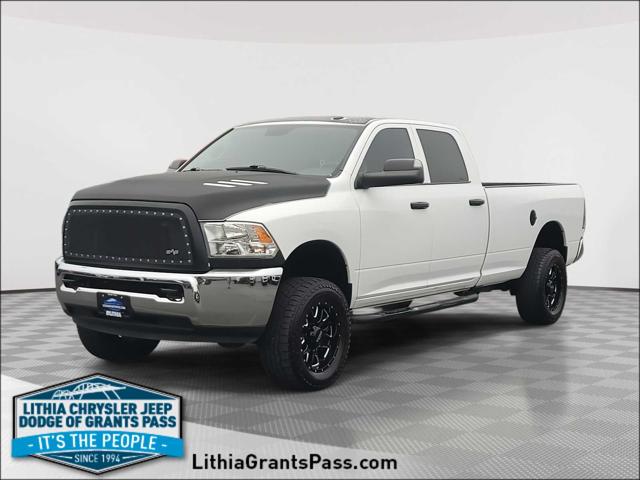 2018 RAM 2500 Tradesman Crew Cab 4x4 8 Box 2018 RAM 2500 Tradesman Crew Cab 4x4 8 Box