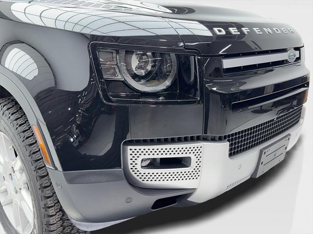 2025 Land Rover Defender 110 P300