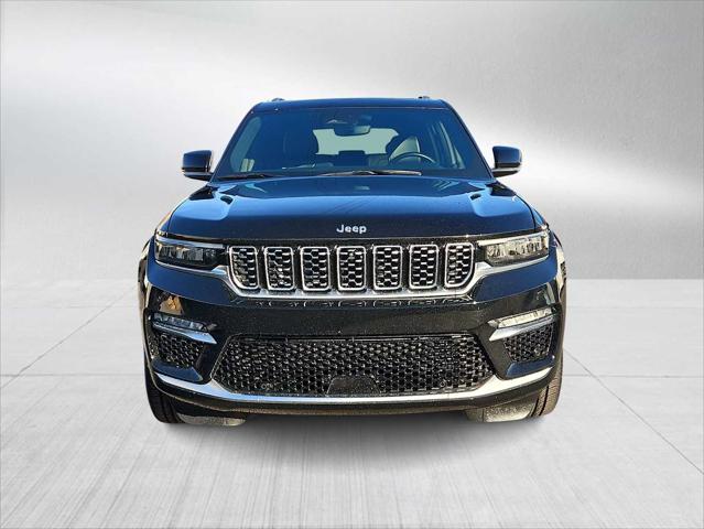 2022 Jeep Grand Cherokee Summit 4x4 2022 Jeep Grand Cherokee Summit 4x4