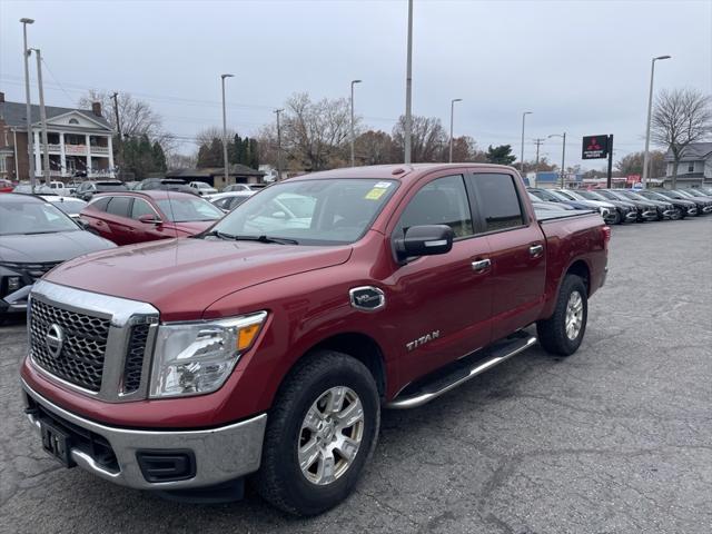 2017 Nissan TITAN SV