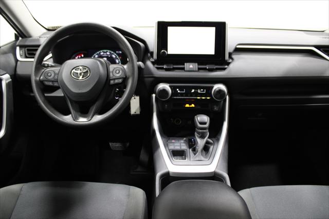 2024 Toyota RAV4 LE 2024 Toyota RAV4 LE