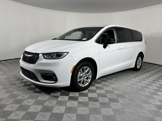 2024 Chrysler Pacifica Touring L 2024 Chrysler Pacifica Touring L