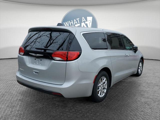 2026 Chrysler Voyager VOYAGER LX