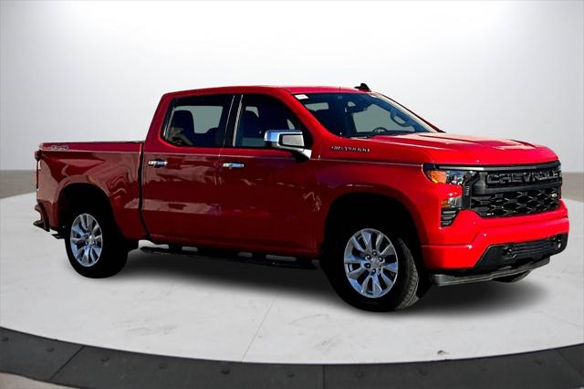 2022 Chevrolet Silverado 1500 4WD Crew Cab Short Bed Custom 2022 Chevrolet Silverado 1500 4WD Crew Cab Short Bed Custom