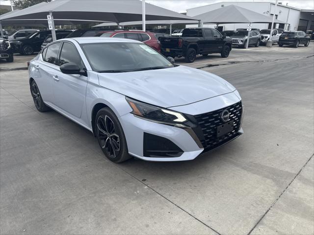 2023 Nissan Altima SR FWD