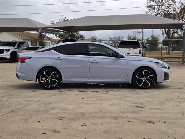 2023 Nissan Altima SR FWD 2023 Nissan Altima SR FWD