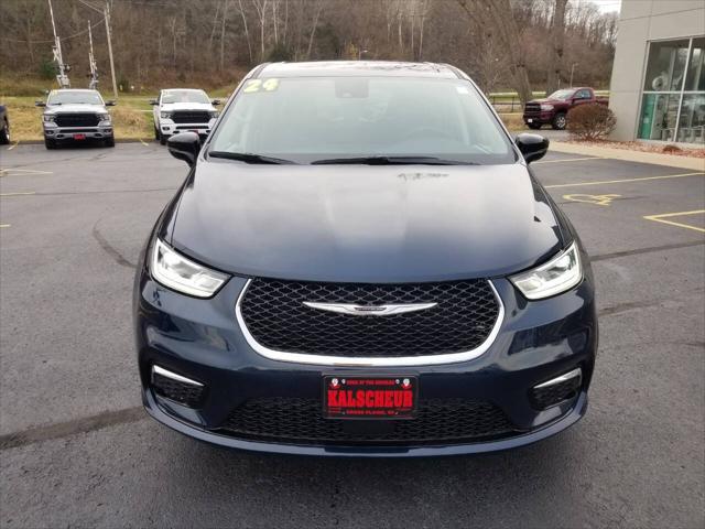 2024 Chrysler Pacifica Touring L 2024 Chrysler Pacifica Touring L