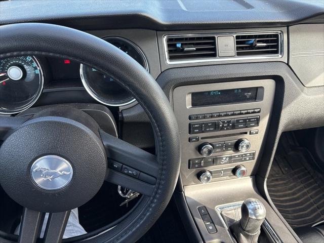 2012 Ford Mustang V6 Premium