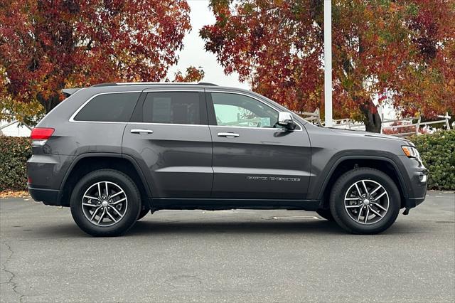 2017 Jeep Grand Cherokee Limited 4x4 2017 Jeep Grand Cherokee Limited 4x4