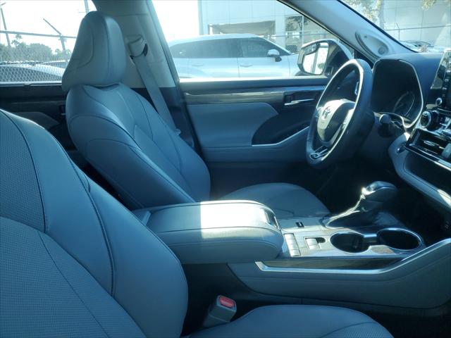 2022 Toyota Highlander Limited