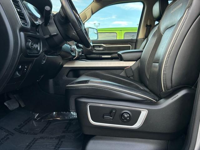 2019 RAM 1500 Laramie Quad Cab 4x4 64 Box 2019 RAM 1500 Laramie Quad Cab 4x4 64 Box