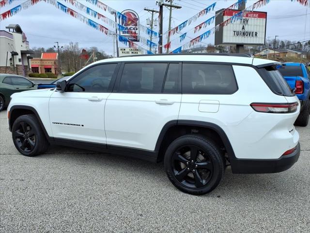 2022 Jeep Grand Cherokee L Altitude 4x4 2022 Jeep Grand Cherokee L Altitude 4x4