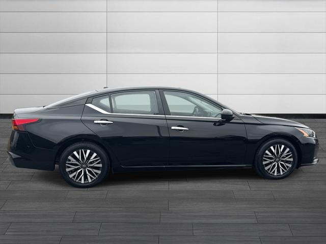 2023 Nissan Altima SV FWD
