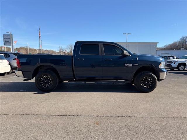 2019 RAM 1500 Classic SLT Crew Cab 4x4 64 Box