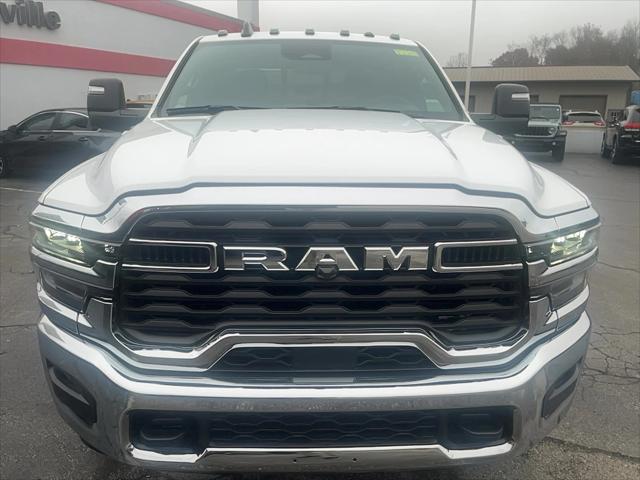 2026 RAM Ram 3500 Chassis Cab RAM 3500 TRADESMAN CREW CAB CHASSIS 4X4 60 CA 2026 RAM Ram 3500 Chassis Cab RAM 3500 TRADESMAN CREW CAB CHASSIS 4X4 60 CA