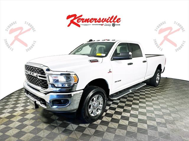 2022 RAM 3500 Big Horn Crew Cab 4x4 8 Box