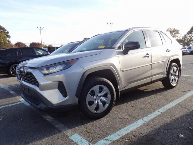2020 Toyota RAV4 LE
