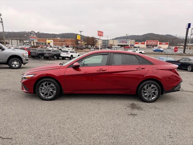 2024 Hyundai Elantra Hybrid Blue 2024 Hyundai Elantra Hybrid Blue