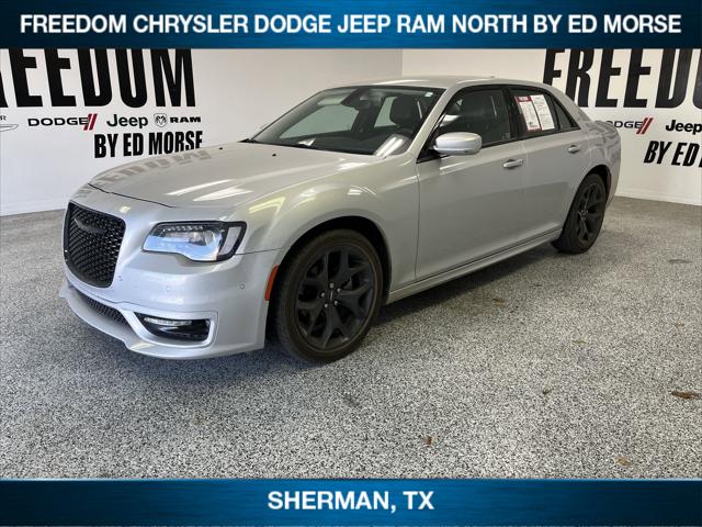 2023 Chrysler 300 Touring L
