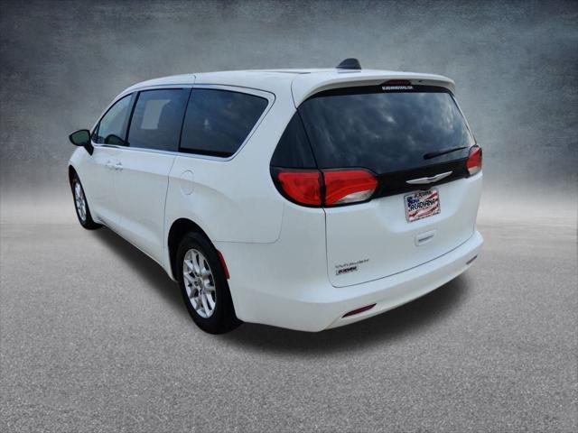 2024 Chrysler Voyager LX