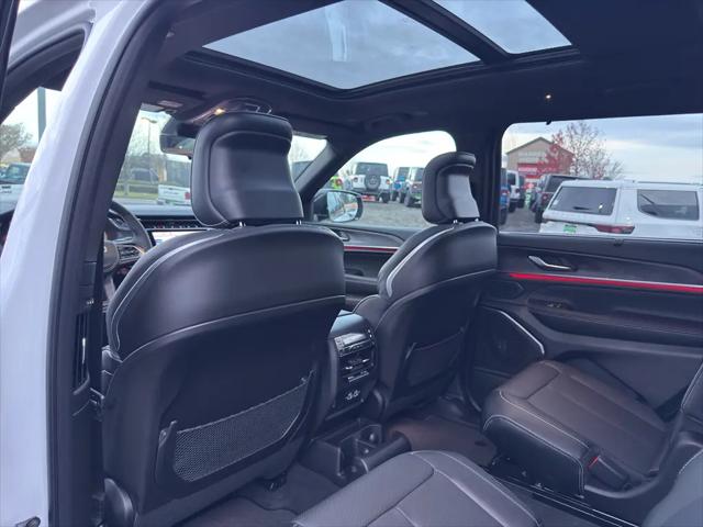 2025 Jeep Grand Cherokee L Overland 4x4