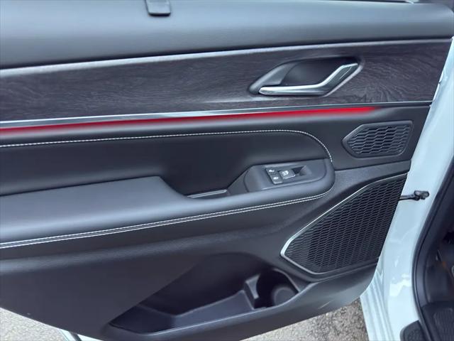 2025 Jeep Grand Cherokee L Overland 4x4