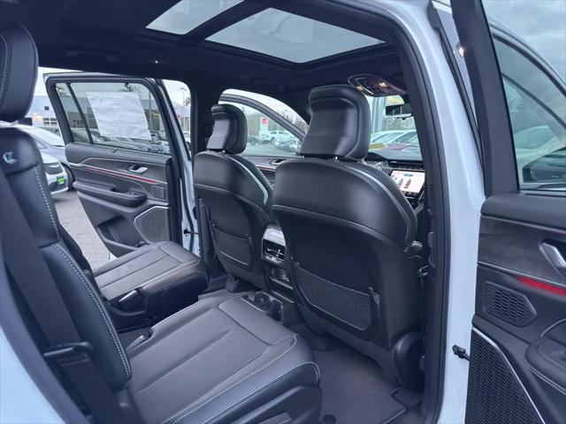 2025 Jeep Grand Cherokee L Overland 4x4