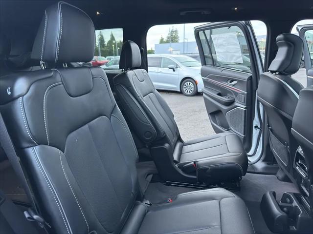 2025 Jeep Grand Cherokee L Overland 4x4