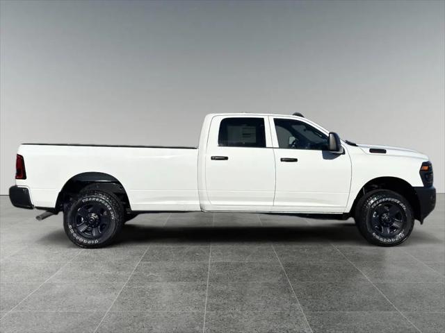 2026 Ram 3500 Tradesman Crew Cab 4x4 8' Box