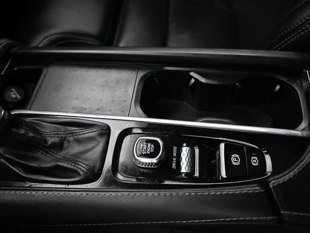 2021 Volvo XC90 T6 Inscription 6 Passenger