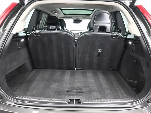 2021 Volvo XC90 T6 Inscription 6 Passenger
