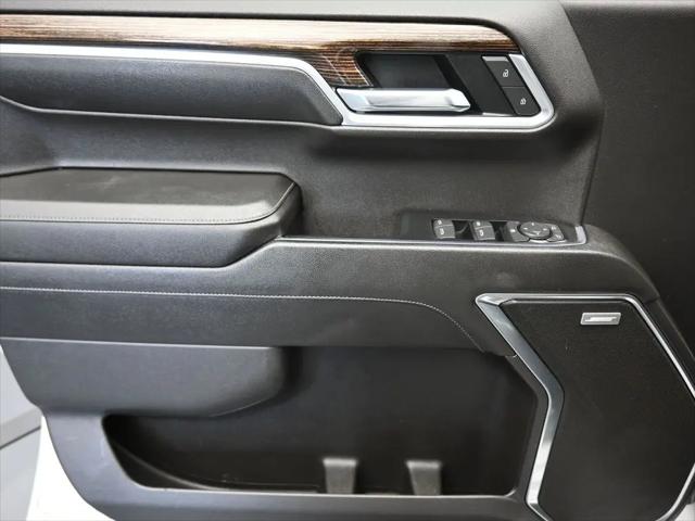 2022 GMC Sierra 1500 4WD Crew Cab Short Box Elevation