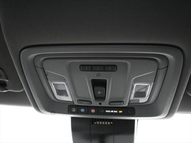 2022 GMC Sierra 1500 4WD Crew Cab Short Box Elevation