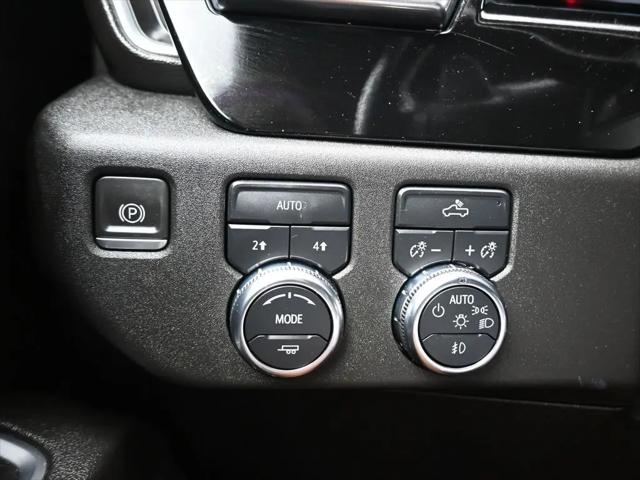 2022 GMC Sierra 1500 4WD Crew Cab Short Box Elevation