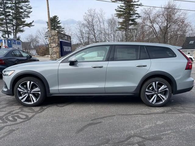 2026 Volvo V60 Cross Country Plus, B5 AWD Gas (mild hybrid)