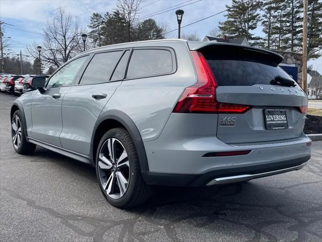 2026 Volvo V60 Cross Country Plus, B5 AWD Gas (mild hybrid)
