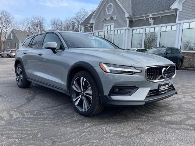 2026 Volvo V60 Cross Country Plus, B5 AWD Gas (mild hybrid) for sale in Meredith, NH
