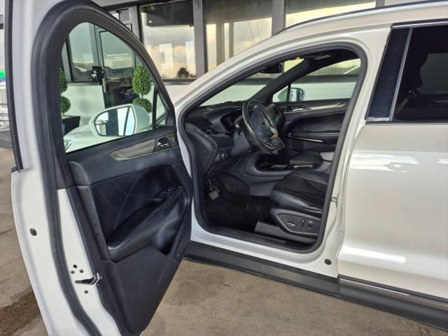 2015 Lincoln MKC Base